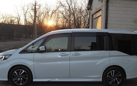 Honda Stepwgn IV, 2022 год, 2 200 000 рублей, 8 фотография