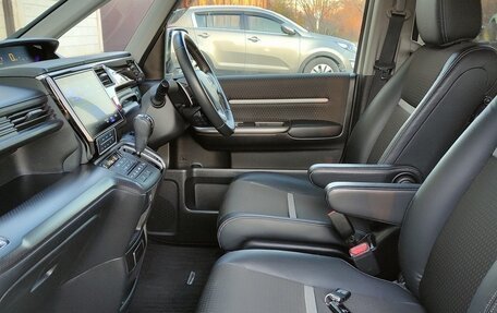 Honda Stepwgn IV, 2022 год, 2 200 000 рублей, 11 фотография