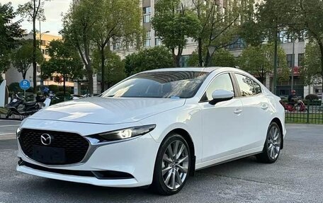 Mazda 3, 2022 год, 1 900 000 рублей, 4 фотография