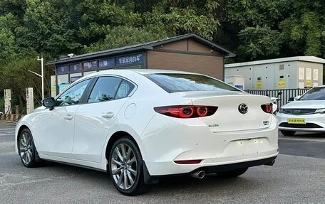 Mazda 3, 2022 год, 1 900 000 рублей, 3 фотография