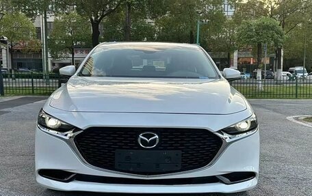 Mazda 3, 2022 год, 1 900 000 рублей, 2 фотография