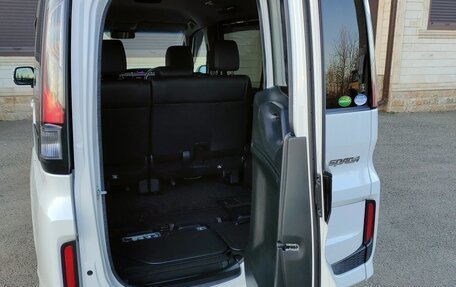 Honda Stepwgn IV, 2022 год, 2 200 000 рублей, 9 фотография