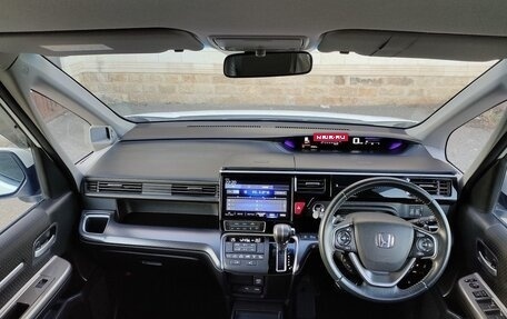 Honda Stepwgn IV, 2022 год, 2 200 000 рублей, 13 фотография