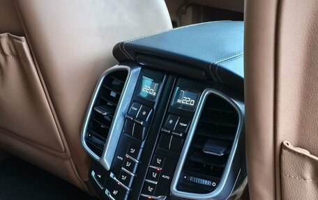 Porsche Cayenne III, 2011 год, 1 750 000 рублей, 15 фотография