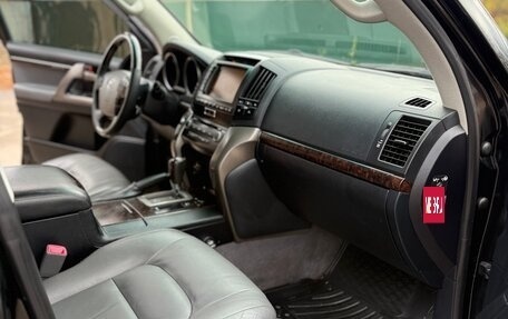 Toyota Land Cruiser 200, 2009 год, 2 590 000 рублей, 10 фотография