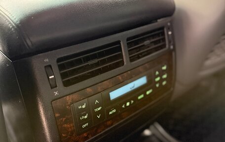 Toyota Land Cruiser 200, 2009 год, 2 590 000 рублей, 16 фотография