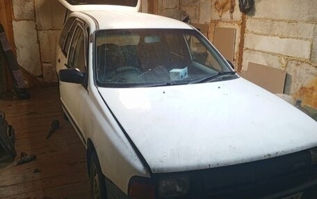 Nissan AD I, 1999 год, 300 000 рублей, 2 фотография