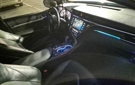 Toyota Camry, 2019 год, 3 000 000 рублей, 1 фотография