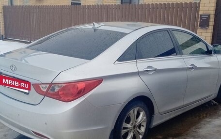 Hyundai Sonata VI, 2012 год, 999 000 рублей, 3 фотография