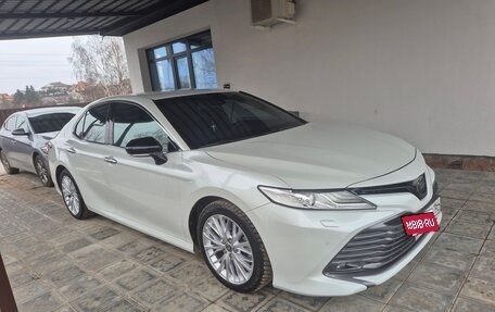 Toyota Camry, 2019 год, 3 000 000 рублей, 2 фотография