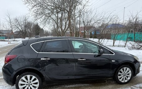 Opel Astra J, 2011 год, 630 000 рублей, 2 фотография