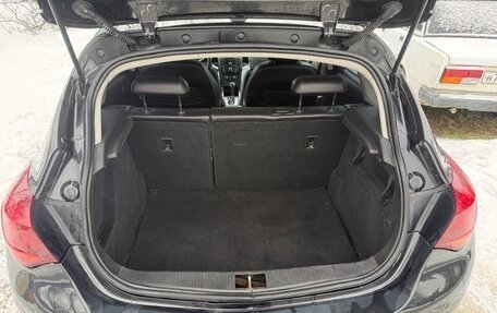 Opel Astra J, 2011 год, 630 000 рублей, 8 фотография