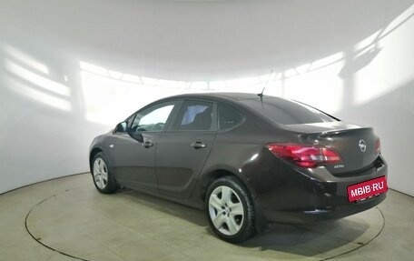 Opel Astra J, 2013 год, 770 000 рублей, 7 фотография