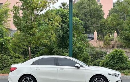 Mercedes-Benz A-Класс, 2022 год, 1 800 000 рублей, 4 фотография