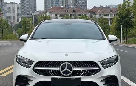 Mercedes-Benz A-Класс, 2022 год, 1 800 000 рублей, 2 фотография