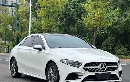 Mercedes-Benz A-Класс, 2022 год, 1 800 000 рублей, 3 фотография