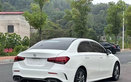 Mercedes-Benz A-Класс, 2022 год, 1 800 000 рублей, 7 фотография