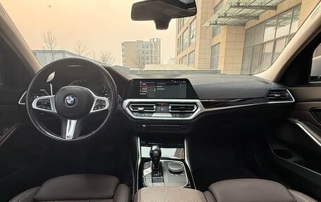 BMW 3 серия, 2022 год, 2 900 000 рублей, 13 фотография