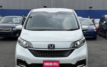 Honda Freed II, 2022 год, 1 550 000 рублей, 2 фотография