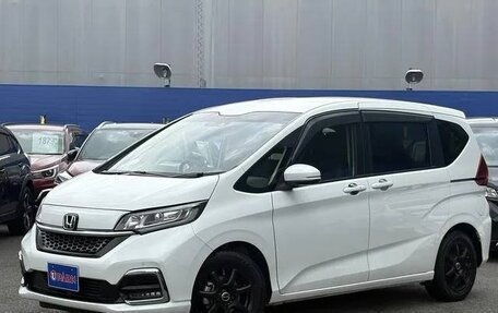 Honda Freed II, 2022 год, 1 550 000 рублей, 4 фотография
