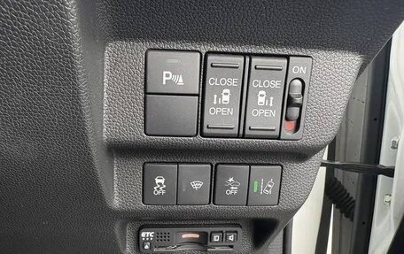 Honda Freed II, 2022 год, 1 550 000 рублей, 11 фотография