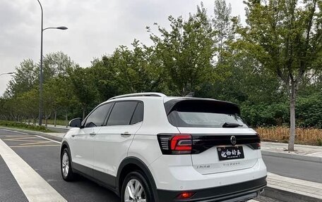 Volkswagen T-Cross I, 2022 год, 1 900 000 рублей, 6 фотография