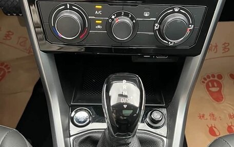 Volkswagen T-Cross I, 2022 год, 1 900 000 рублей, 15 фотография