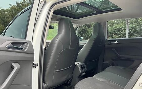 Volkswagen T-Cross I, 2022 год, 1 900 000 рублей, 20 фотография