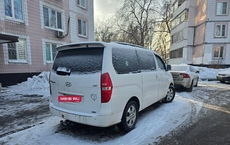 Hyundai Grand Starex Grand Starex I рестайлинг 2, 2014 год, 2 750 000 рублей, 2 фотография