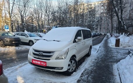 Hyundai Grand Starex Grand Starex I рестайлинг 2, 2014 год, 2 750 000 рублей, 3 фотография