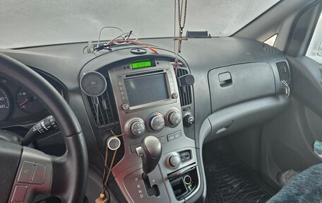 Hyundai Grand Starex Grand Starex I рестайлинг 2, 2014 год, 2 750 000 рублей, 8 фотография