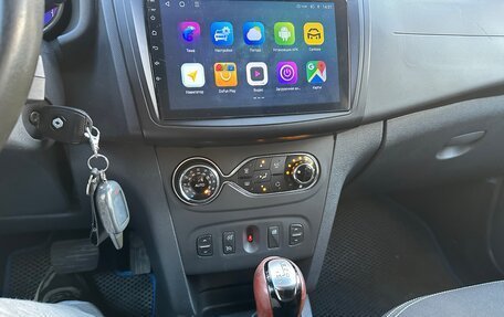 Renault Logan II, 2017 год, 850 000 рублей, 17 фотография