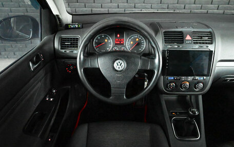 Volkswagen Golf V, 2005 год, 540 000 рублей, 10 фотография