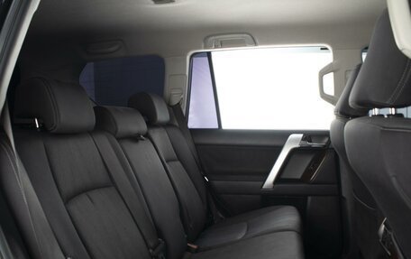 Toyota Land Cruiser Prado 150 рестайлинг 2, 2015 год, 3 340 000 рублей, 6 фотография