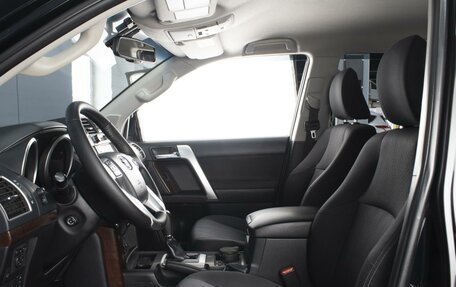 Toyota Land Cruiser Prado 150 рестайлинг 2, 2015 год, 3 340 000 рублей, 8 фотография