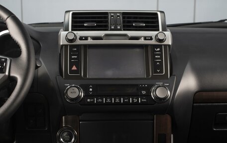 Toyota Land Cruiser Prado 150 рестайлинг 2, 2015 год, 3 340 000 рублей, 15 фотография