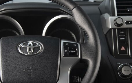 Toyota Land Cruiser Prado 150 рестайлинг 2, 2015 год, 3 340 000 рублей, 13 фотография