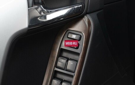 Toyota Land Cruiser Prado 150 рестайлинг 2, 2015 год, 3 340 000 рублей, 18 фотография