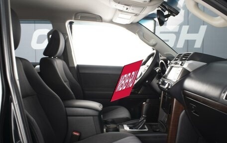 Toyota Land Cruiser Prado 150 рестайлинг 2, 2015 год, 3 340 000 рублей, 7 фотография