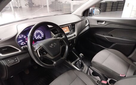 Hyundai Solaris II рестайлинг, 2017 год, 1 230 000 рублей, 13 фотография