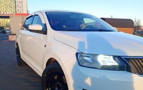 Skoda Rapid I, 2014 год, 900 000 рублей, 2 фотография