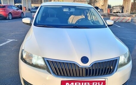 Skoda Rapid I, 2014 год, 900 000 рублей, 5 фотография