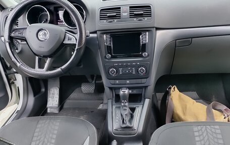 Skoda Yeti I рестайлинг, 2017 год, 1 300 000 рублей, 8 фотография