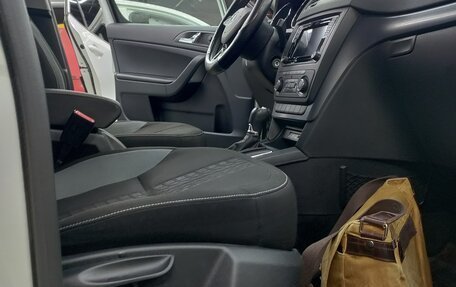 Skoda Yeti I рестайлинг, 2017 год, 1 300 000 рублей, 19 фотография