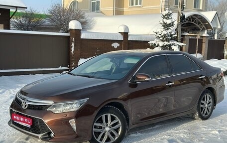 Toyota Camry, 2017 год, 2 190 000 рублей, 1 фотография