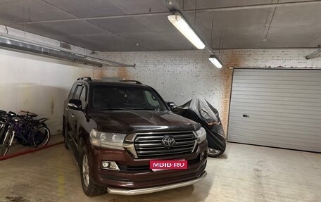 Toyota Land Cruiser 200, 2018 год, 9 000 000 рублей, 1 фотография