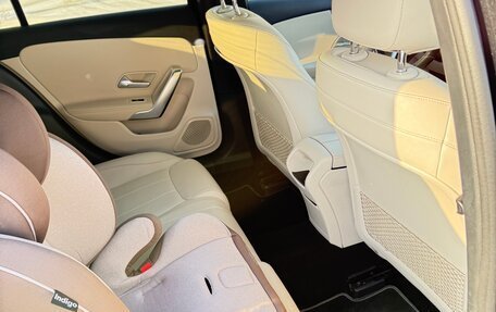 Mercedes-Benz A-Класс, 2020 год, 3 000 000 рублей, 12 фотография