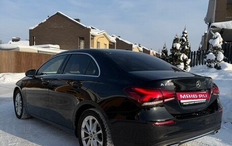 Mercedes-Benz A-Класс, 2020 год, 3 000 000 рублей, 4 фотография