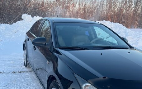 Chevrolet Cruze II, 2010 год, 660 000 рублей, 8 фотография