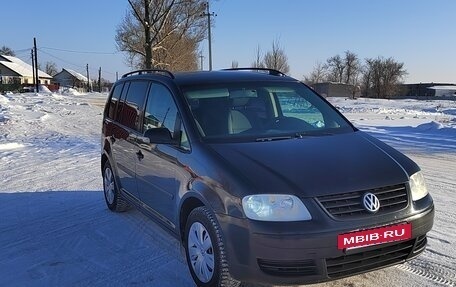 Volkswagen Touran III, 2003 год, 530 000 рублей, 4 фотография